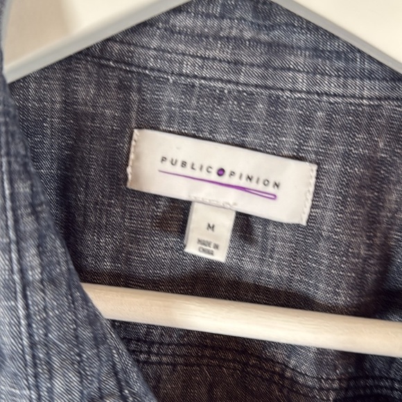 Public Opinion Blue Chambray Button Down Shirt Size Medium - Picture 2 of 6